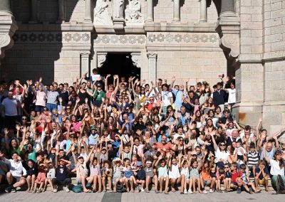 Photo de groupe devant la basilique